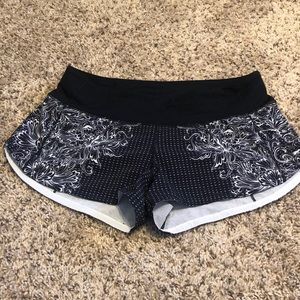 lululemon 2.5” short